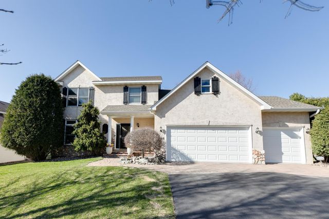 7568 Walnut Curve, Chanhassen, MN 55317