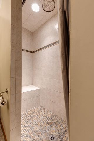 7568 Walnut Curve, Chanhassen, MN 55317