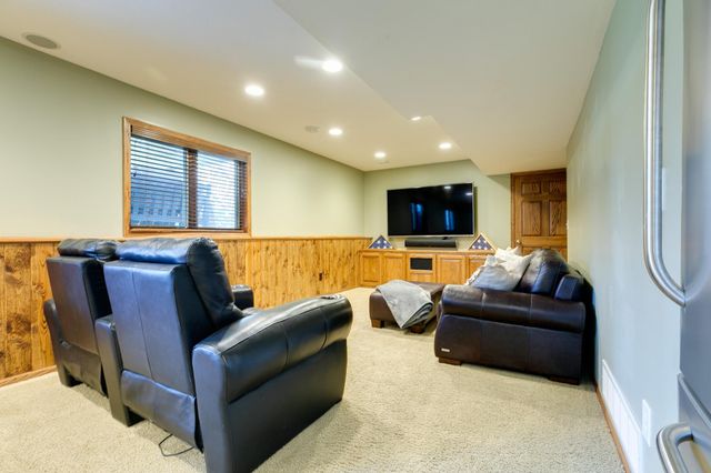 7568 Walnut Curve, Chanhassen, MN 55317