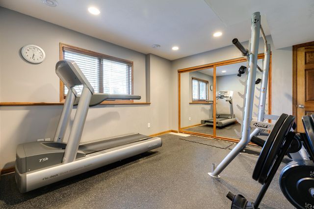 7568 Walnut Curve, Chanhassen, MN 55317