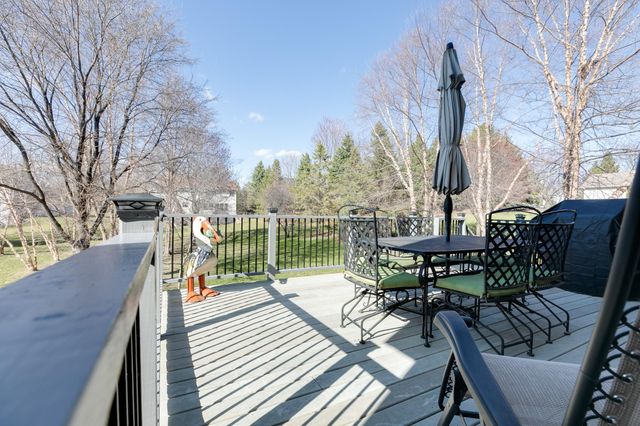 7568 Walnut Curve, Chanhassen, MN 55317