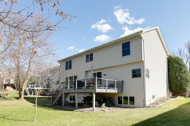 7568 Walnut Curve, Chanhassen, MN 55317