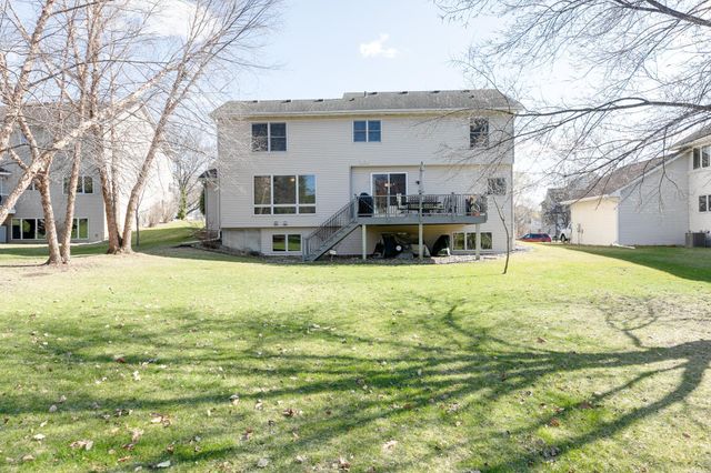 7568 Walnut Curve, Chanhassen, MN 55317