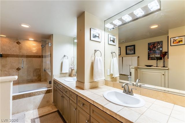3111 Bel Air Drive 3H, Las Vegas, NV 89109