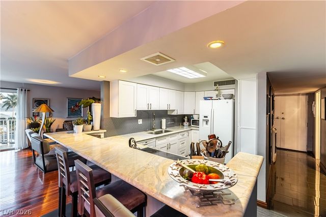 3111 Bel Air Drive 3H, Las Vegas, NV 89109