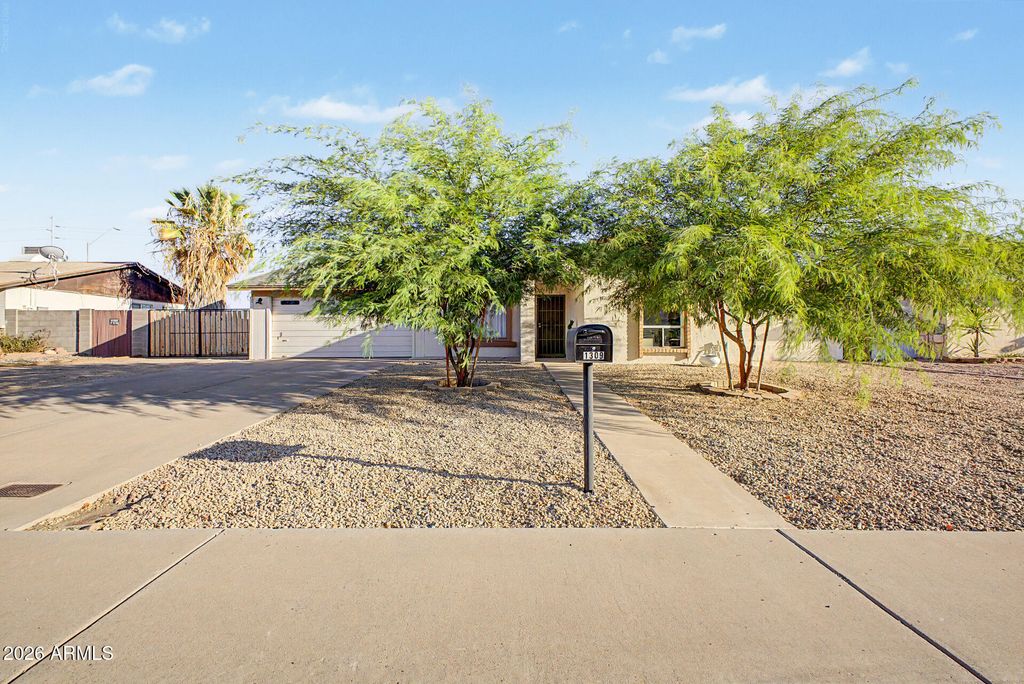 1309 W RENEE Drive, Phoenix, AZ 85027 — photo 4