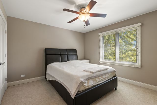 2104 Westover Road, North Aurora, IL 60542