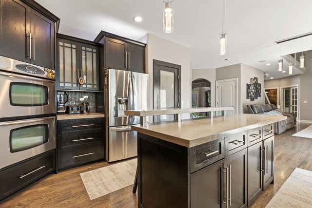 2104 Westover Road, North Aurora, IL 60542