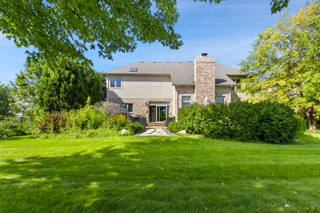 2104 Westover Road, North Aurora, IL 60542