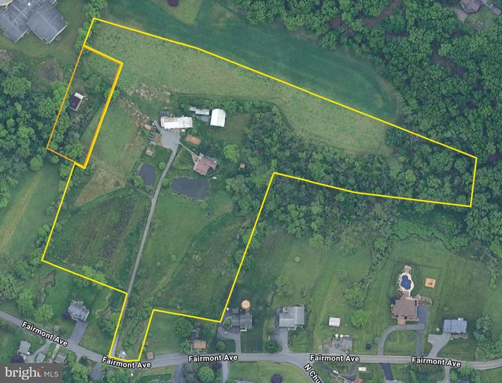 720 FAIRMONT AVE, Mohnton, PA 19540