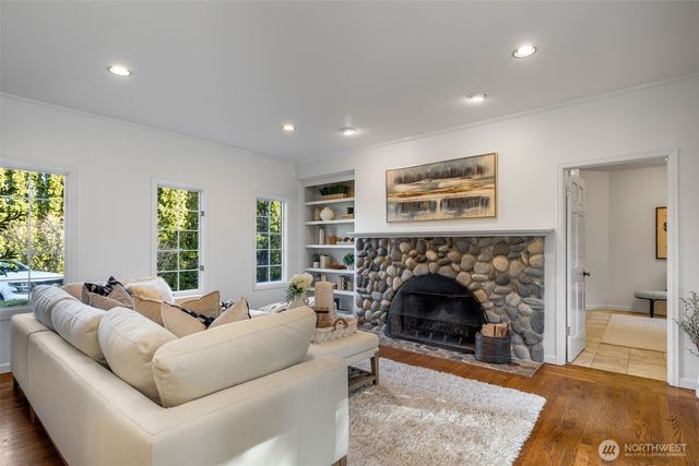 23837 SE 45th Street, Sammamish, WA 98029