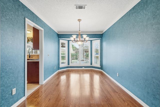 1311 Robincreek Cove, Lewisville, TX 75067