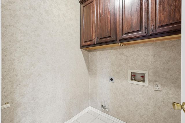 1311 Robincreek Cove, Lewisville, TX 75067