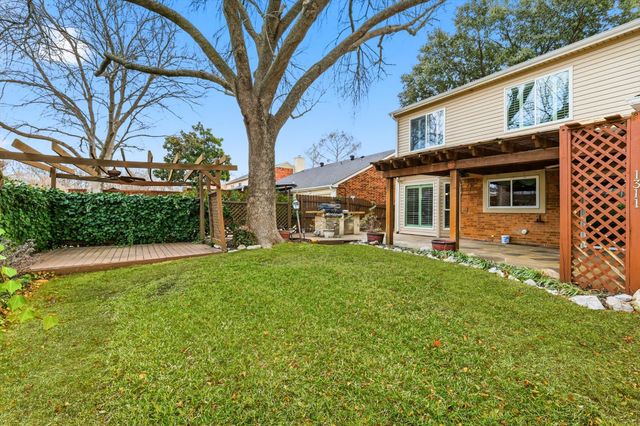 1311 Robincreek Cove, Lewisville, TX 75067