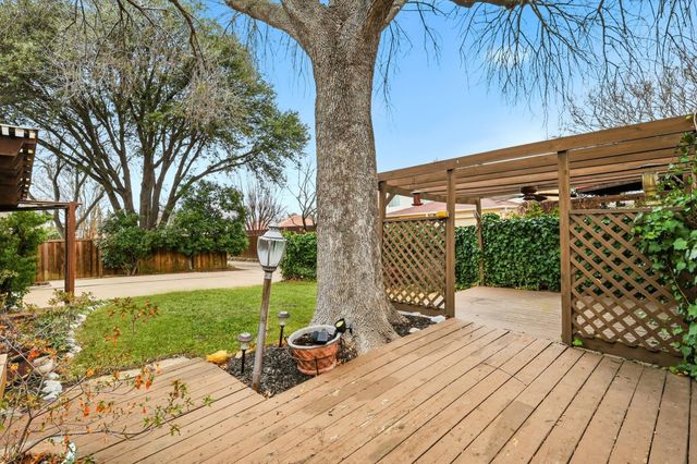 1311 Robincreek Cove, Lewisville, TX 75067