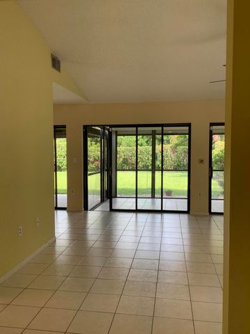 458 SW 29th Avenue, Delray Beach, FL 33445