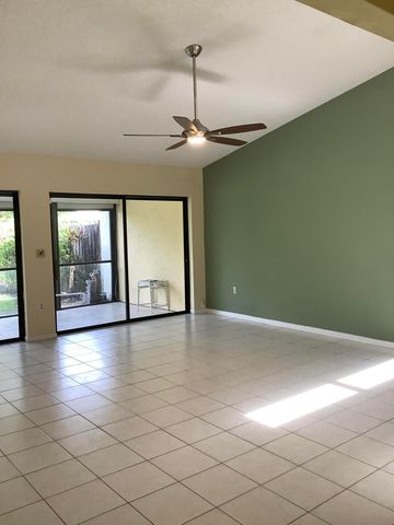 458 SW 29th Avenue, Delray Beach, FL 33445