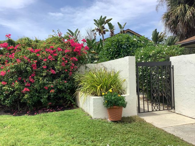 458 SW 29th Avenue, Delray Beach, FL 33445