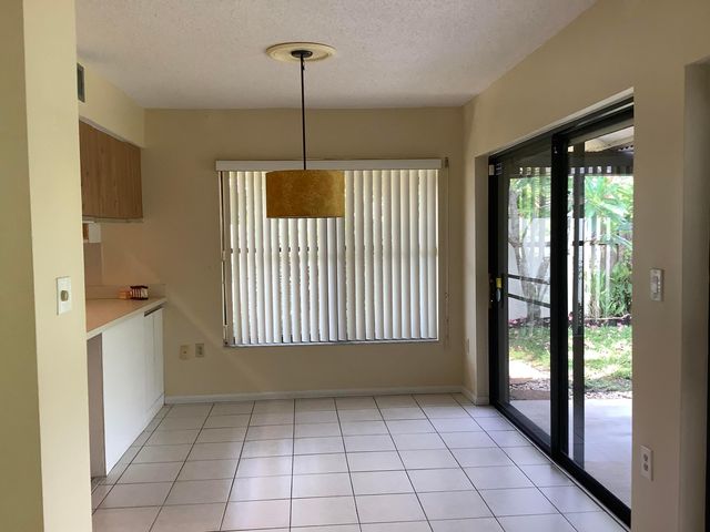 458 SW 29th Avenue, Delray Beach, FL 33445
