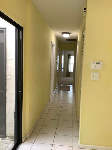 458 SW 29th Avenue, Delray Beach, FL 33445