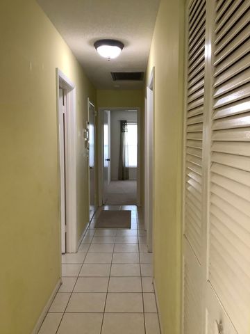 458 SW 29th Avenue, Delray Beach, FL 33445
