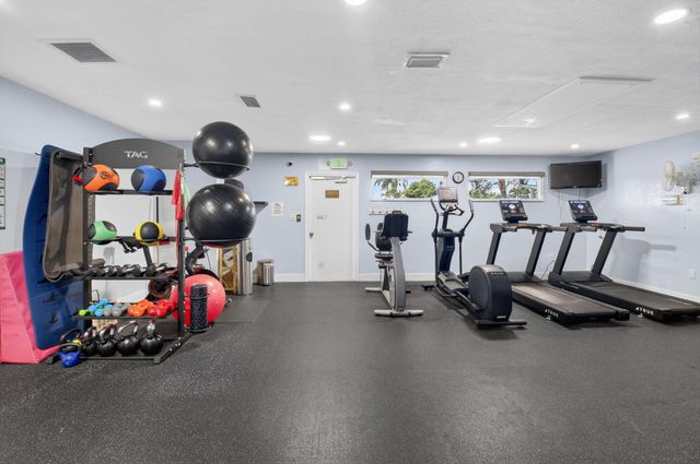 458 SW 29th Avenue, Delray Beach, FL 33445