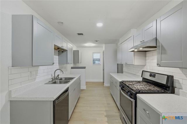 11104 Ptarmigan Drive, Austin, TX 78758