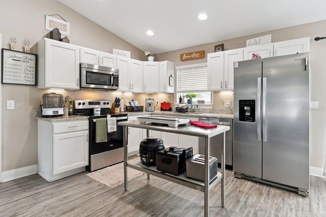 313 SUMMIT AVENUE, Lake Wales, FL 33853