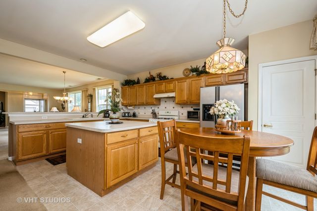 12140 HIDEAWAY Drive, Huntley, IL 60142