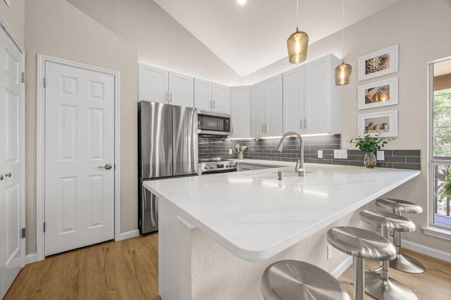 3809 Spicewood Springs RD 241, Austin, TX 78759