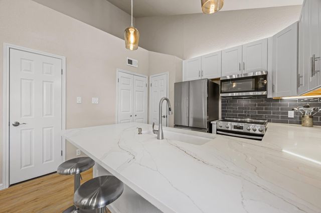 3809 Spicewood Springs RD 241, Austin, TX 78759