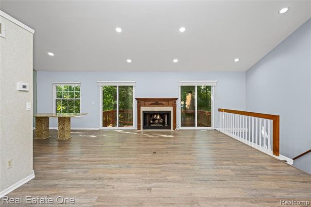 7332 Meadowridge Circle, West Bloomfield, MI 48322