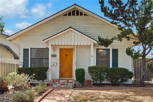 1005 N Alameda, Azusa, CA 91702