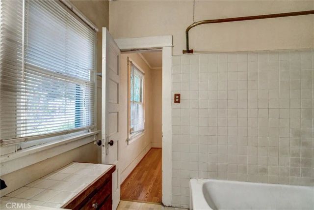 1005 N Alameda, Azusa, CA 91702