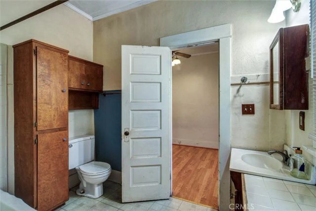 1005 N Alameda, Azusa, CA 91702