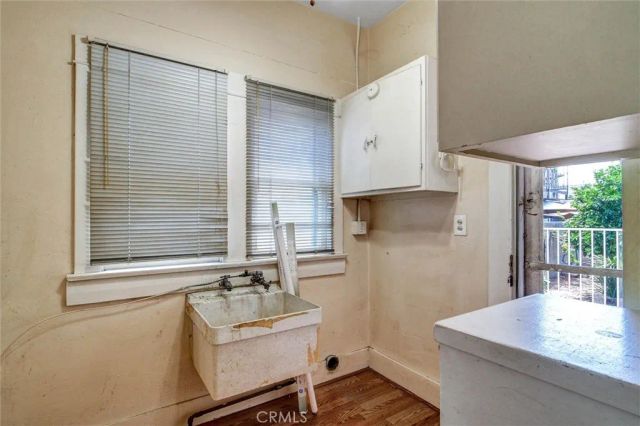 1005 N Alameda, Azusa, CA 91702