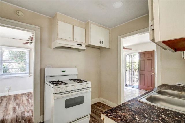1005 N Alameda, Azusa, CA 91702