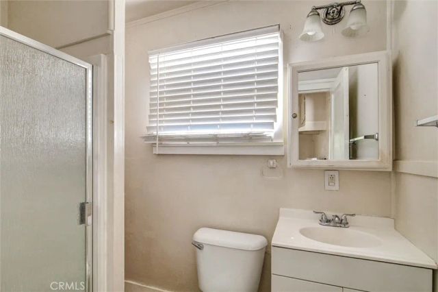 1005 N Alameda, Azusa, CA 91702