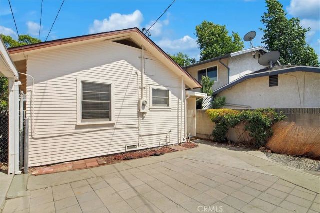 1005 N Alameda, Azusa, CA 91702
