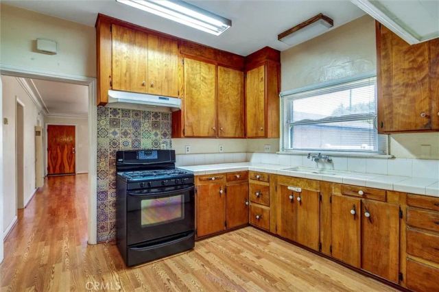1005 N Alameda, Azusa, CA 91702