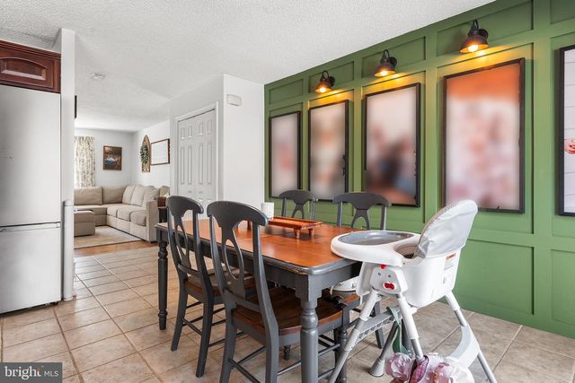 12402 BARBARY RD, Philadelphia, PA 19154