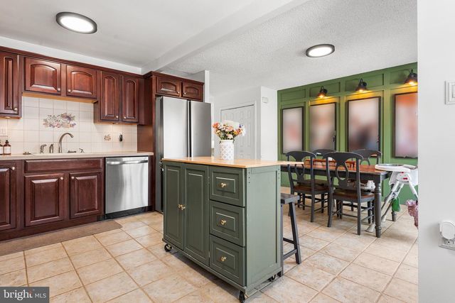 12402 BARBARY RD, Philadelphia, PA 19154