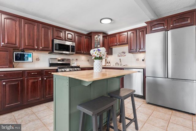 12402 BARBARY RD, Philadelphia, PA 19154
