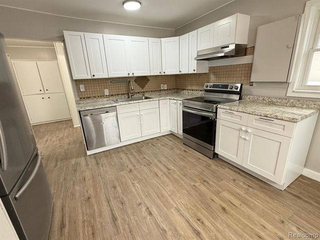 7331 Drexel Street, Dearborn Heights, MI 48127