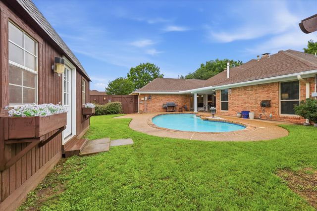 2310 Vanderbilt Court, Rowlett, TX 75088
