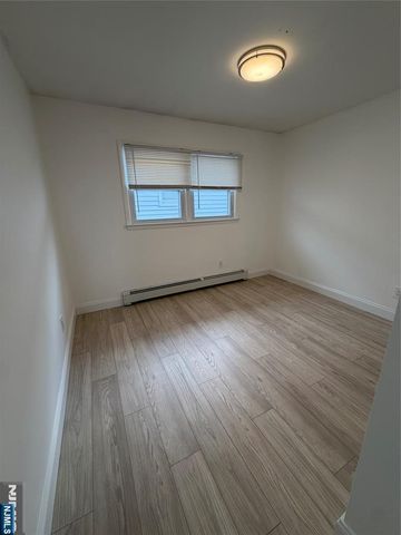 157 Cottage Place 2, Fairview, NJ 07022