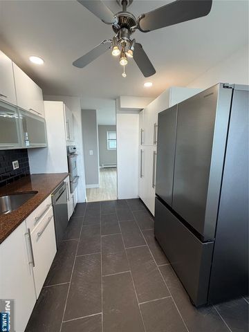 157 Cottage Place 2, Fairview, NJ 07022