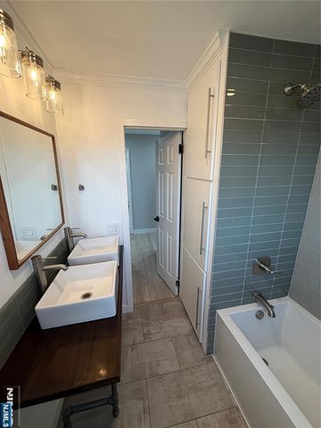 157 Cottage Place 2, Fairview, NJ 07022