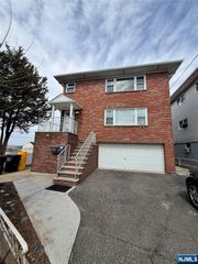 157 Cottage Place 2, Fairview, NJ 07022