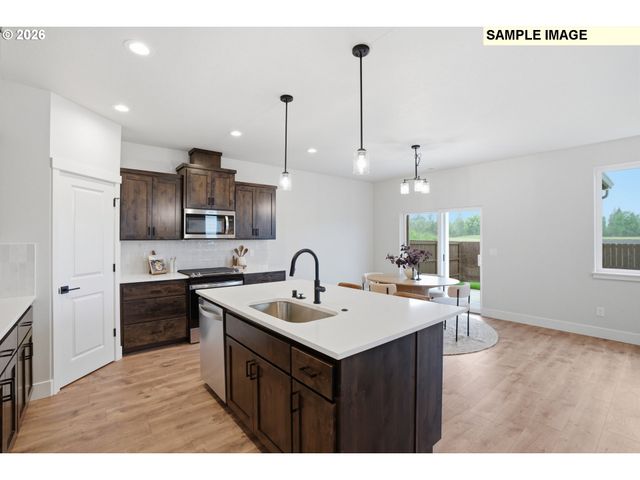 814 Se 34TH Cir, Battle Ground, WA 98604